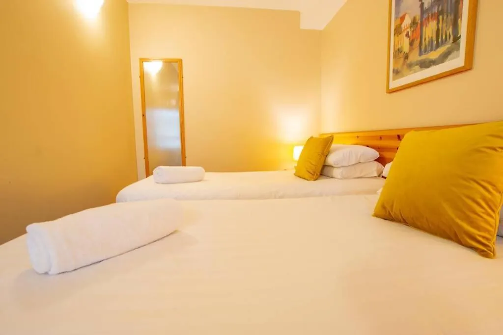 310 - The Carrowbeg At The Harbour Mills By Shortstays Westport