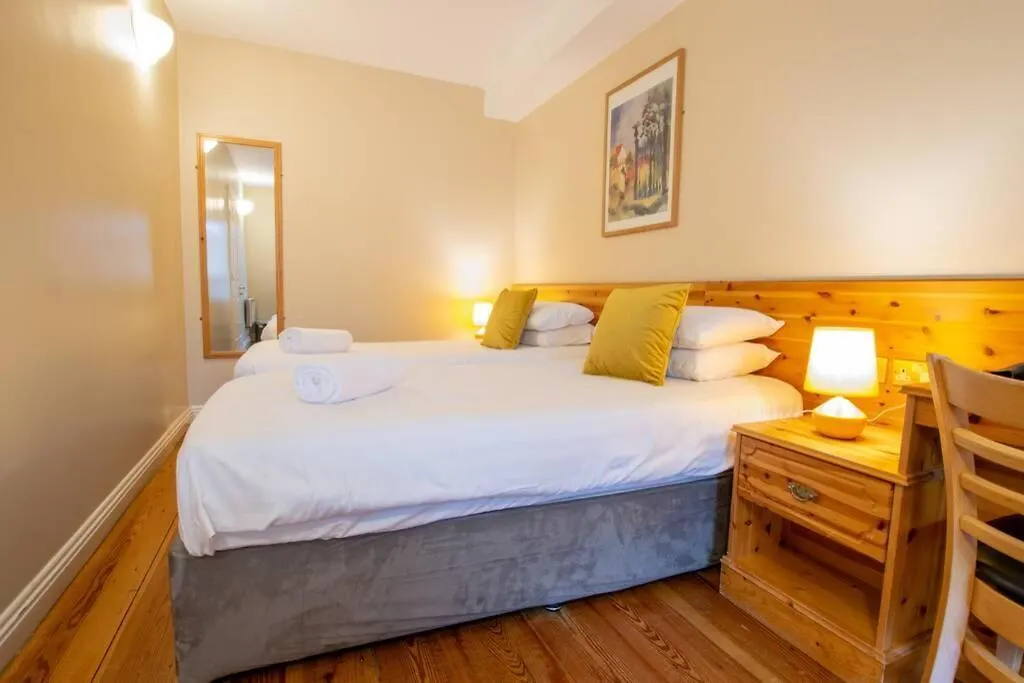 310 - The Carrowbeg At The Harbour Mills By Shortstays Westport