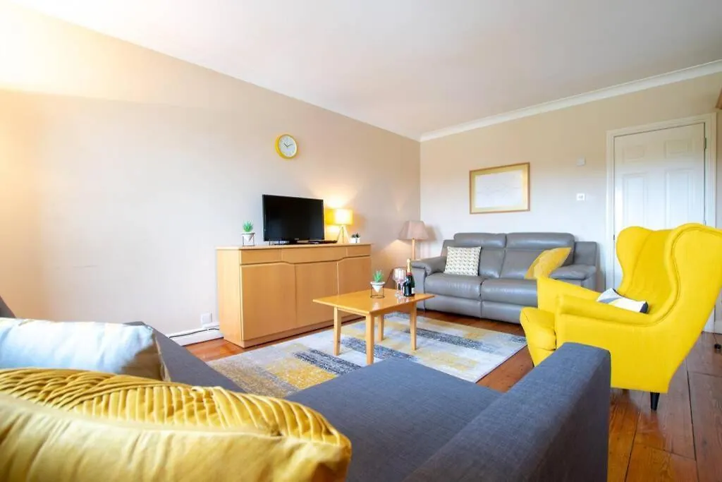 310 - The Carrowbeg At The Harbour Mills By Shortstays Westport 0*,